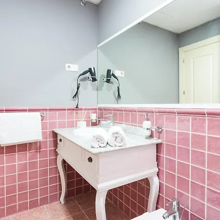 Apartment Gr1-xl Apt For Big Groups-15min On Foot To Old Town Malaga